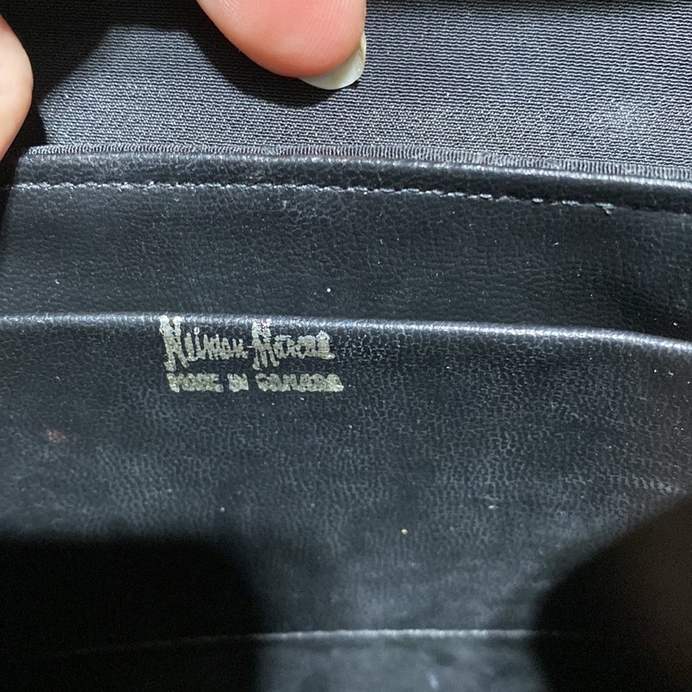 Neiman Marcus Gold Tassel Bag Small
Luxury purse​​ - Picture 3 of 11